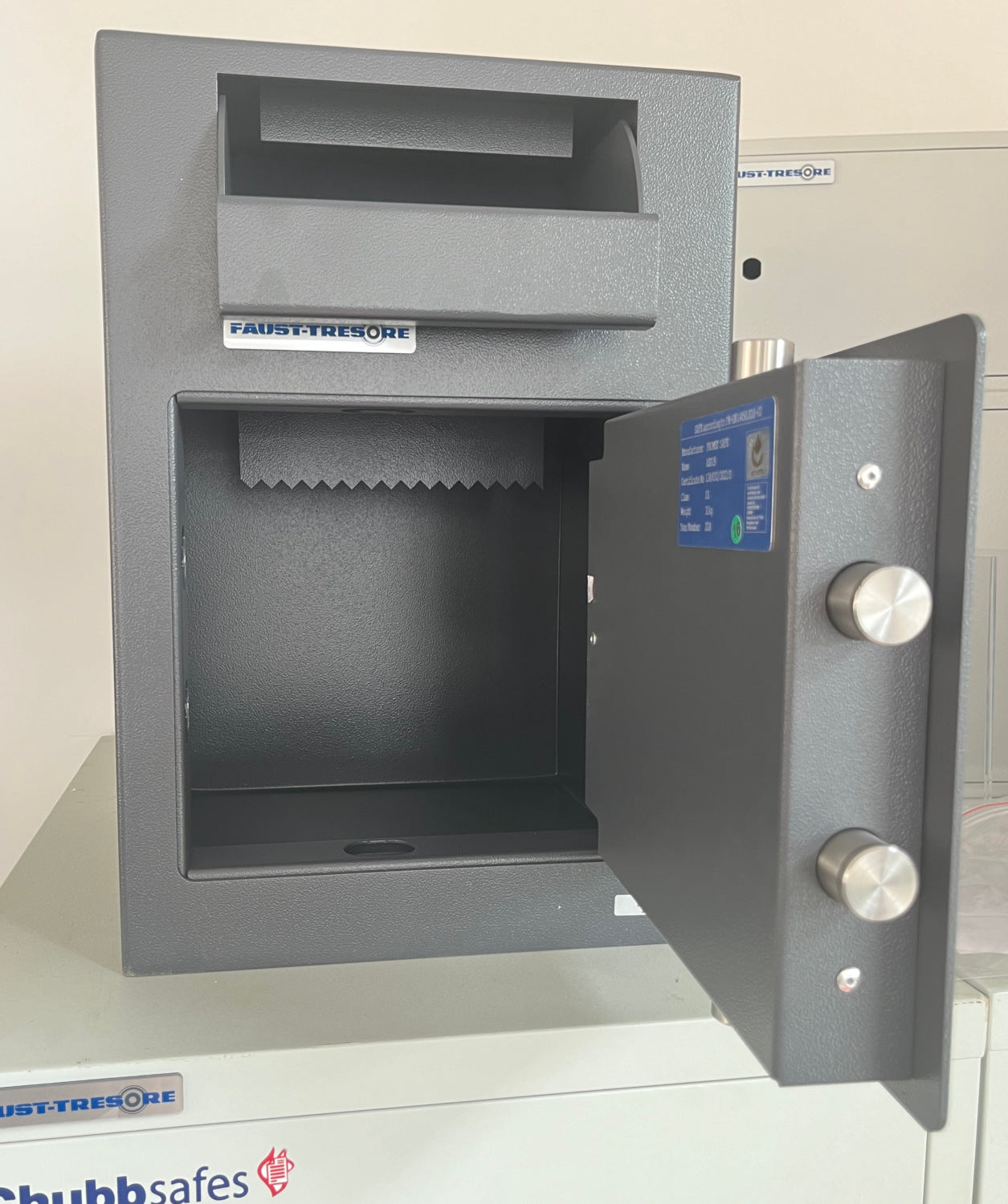 Einwurf- und Deposittresor ASD 19 KL