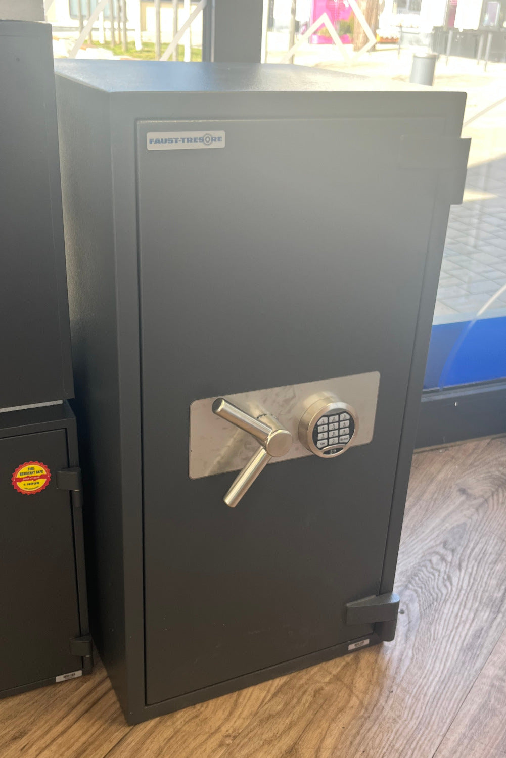 Wertschutz- und Dokumententresor FORT M 99 EL