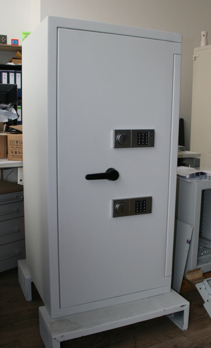 Wertschutztresor Königstein V 100 EL 2x CCB90