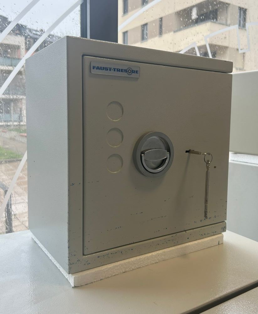 Wertschutz- und Möbeltresor Lyra 1 KL