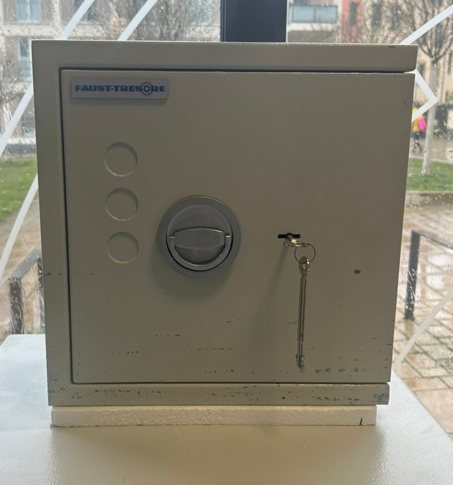 Wertschutz- und Möbeltresor Lyra 1 KL
