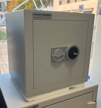 Wertschutz- und Möbeltresor Siegerland 0 45/4