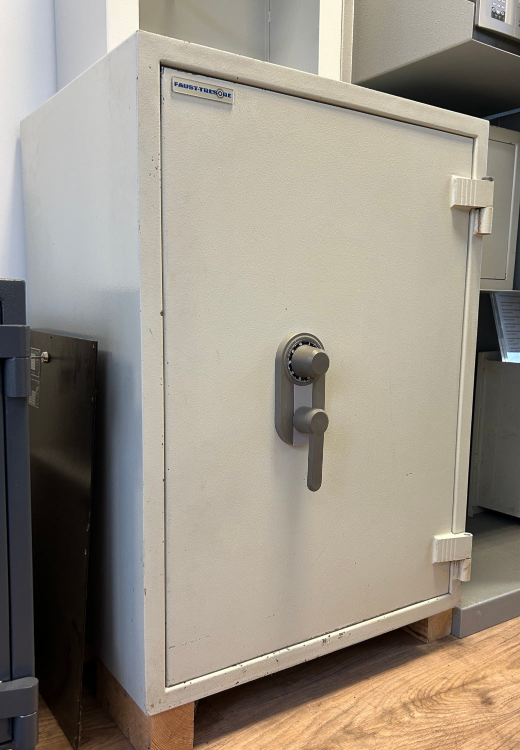 Wertschutztresor Taurus 100
